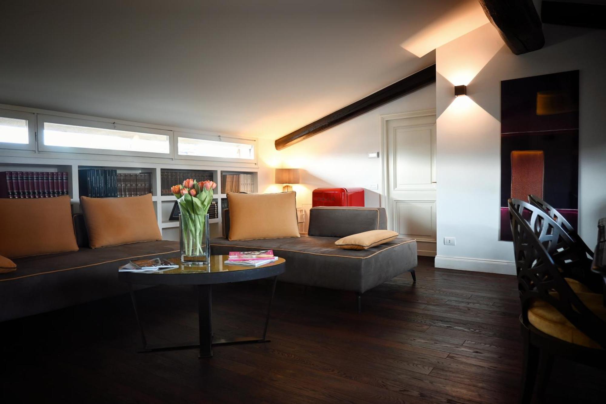 Allegroitalia Penthouse Montenapoleone Милано Екстериор снимка