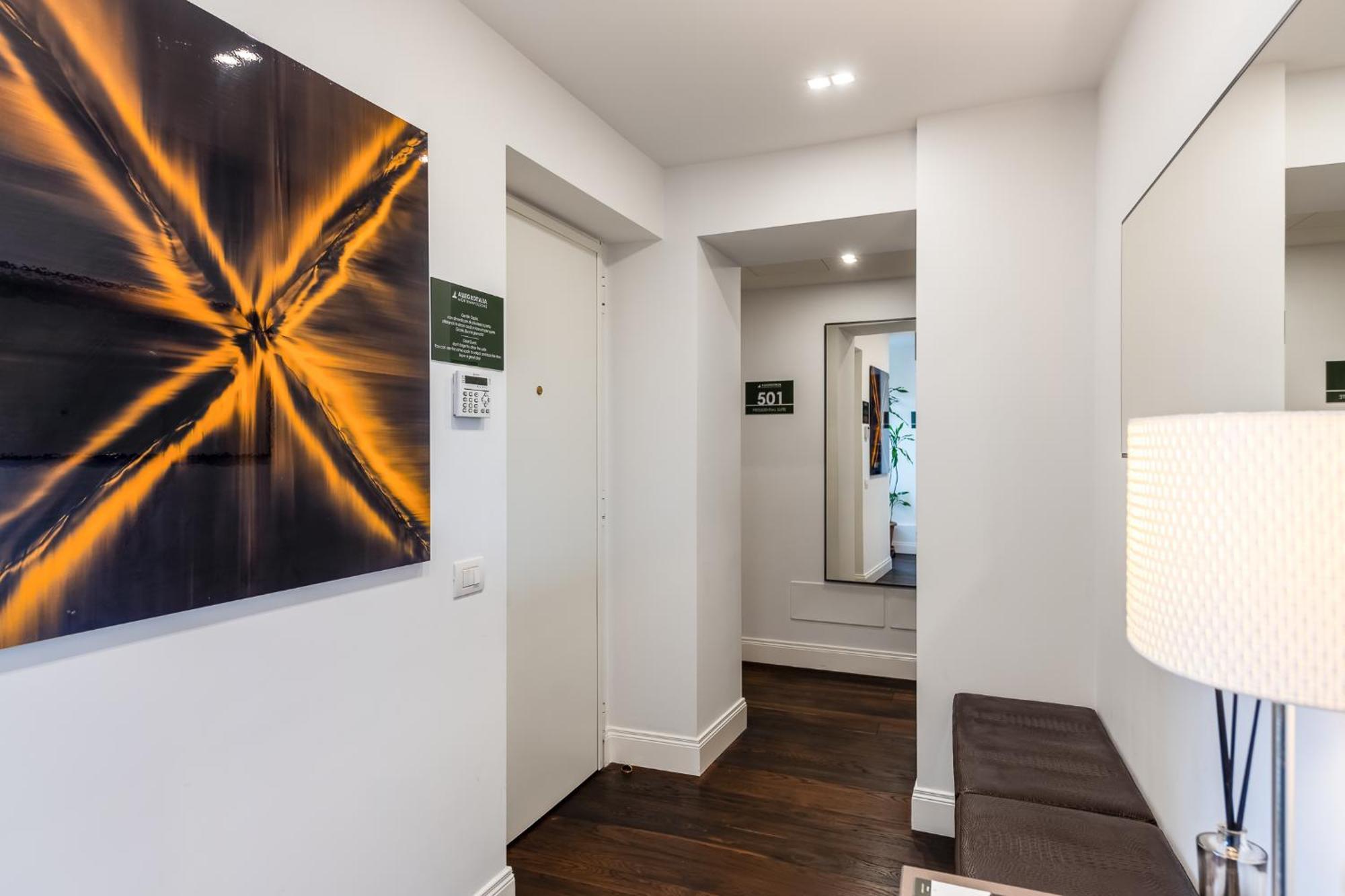 Allegroitalia Penthouse Montenapoleone Милано Екстериор снимка