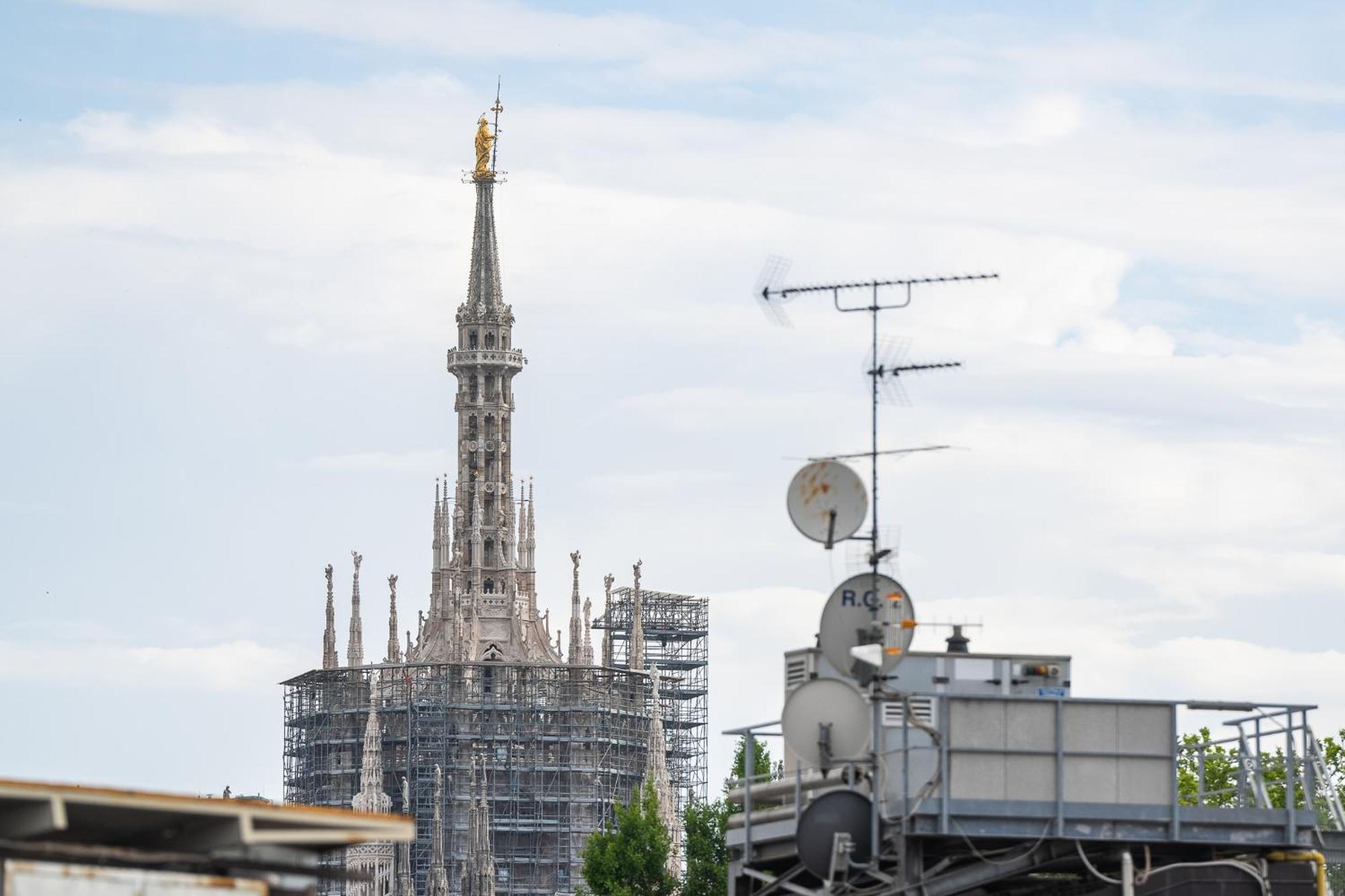 Allegroitalia Penthouse Montenapoleone Милано Екстериор снимка