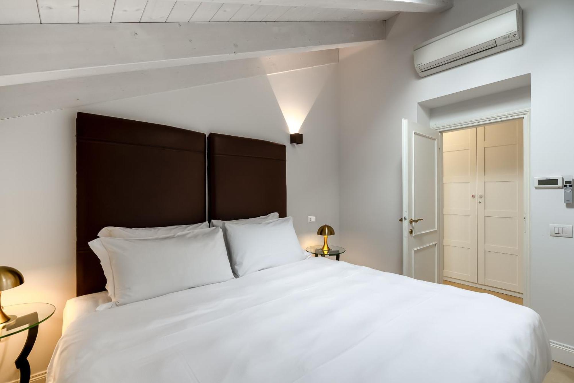 Allegroitalia Penthouse Montenapoleone Милано Екстериор снимка