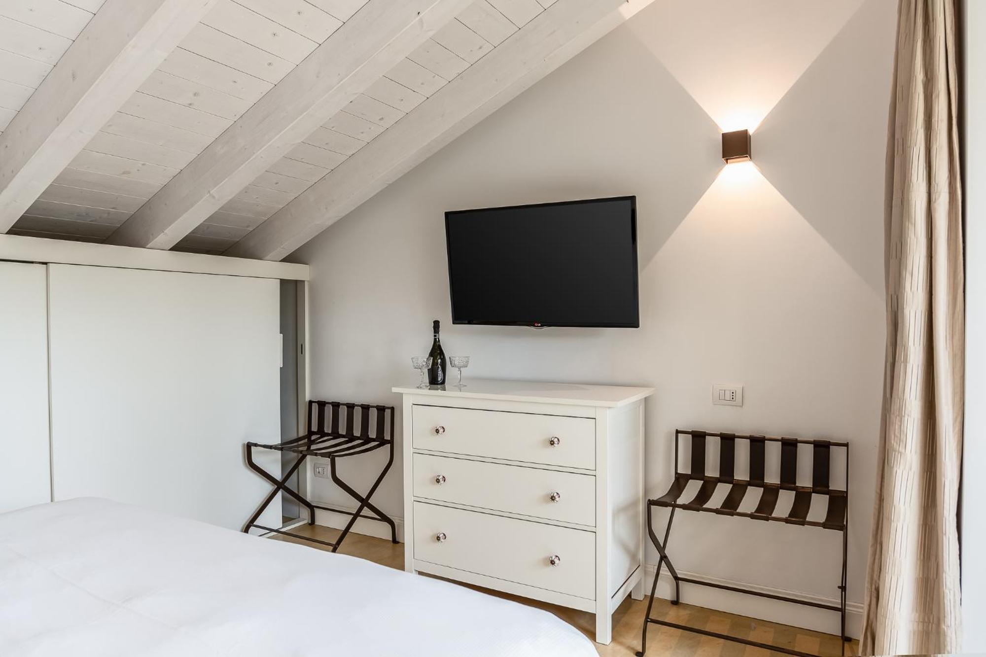 Allegroitalia Penthouse Montenapoleone Милано Екстериор снимка