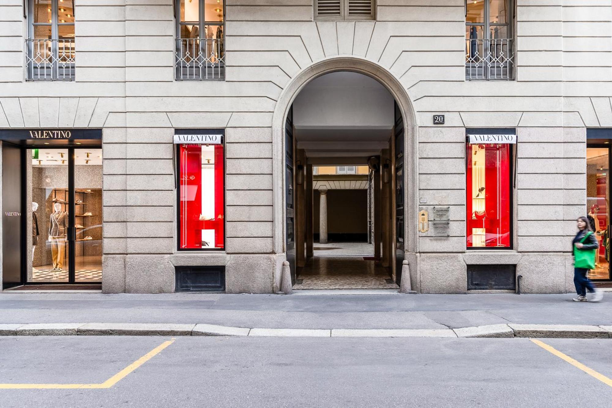 Allegroitalia Penthouse Montenapoleone Милано Екстериор снимка